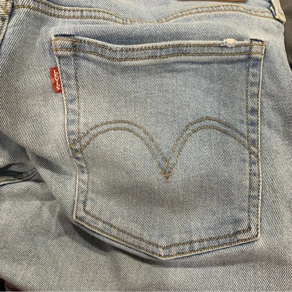 Levi's | Women's Premium Wedgie Icon Fit Light Wash Denim Jeans | Sz 32 - Picture 16 of 16